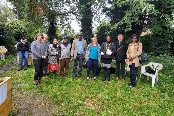 image of gardening group