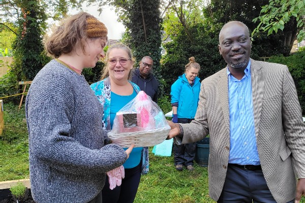 image of the gardening group